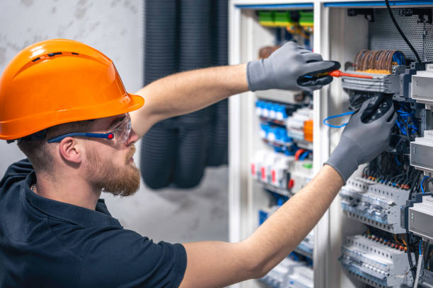 Best Affordable Emergency Electrician  in Eastland, TX